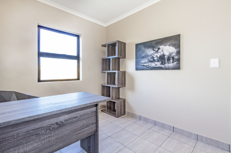 To Let 3 Bedroom Property for Rent in Stellendale Western Cape